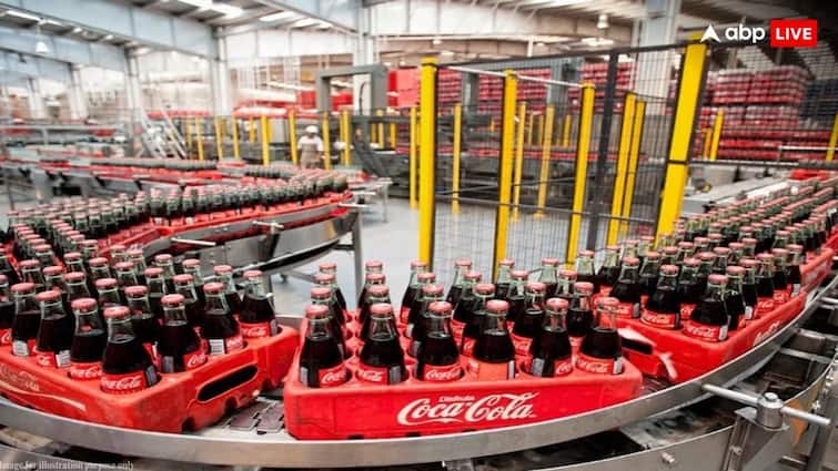 Coca Cola announces to shut its Bottling Operations ahead of ipo in indian market Coca-Cola IPO: कोका-कोला भी लाएगी भारत में आईपीओ, तेज हुई तैयारी, इस बिजनेस को किया बंद
