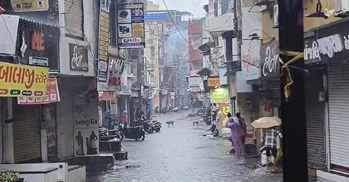 ગુજરાતમાં સવારે આઠ વાગ્યા સુધીમાં 77 તાલુકાઓમાં જબરદસ્ત વરસાદ પડ્યો છે, જુઓ અહીં વરસાદના લેટેસ્ટ આંકડા...