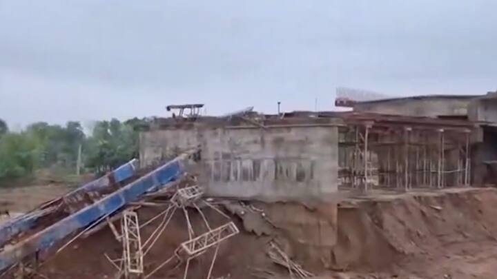 An under-construction bridge, being built between Dumri and Kariphari villages, collapsed in the Giridih district of Jharkhand. (Image Source: PTI)