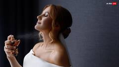 Fashion Tips: गर्मियों में नहीं आएगी आपके पास से बदबू, जानें परफ्यूम लगाने का सही तरीका