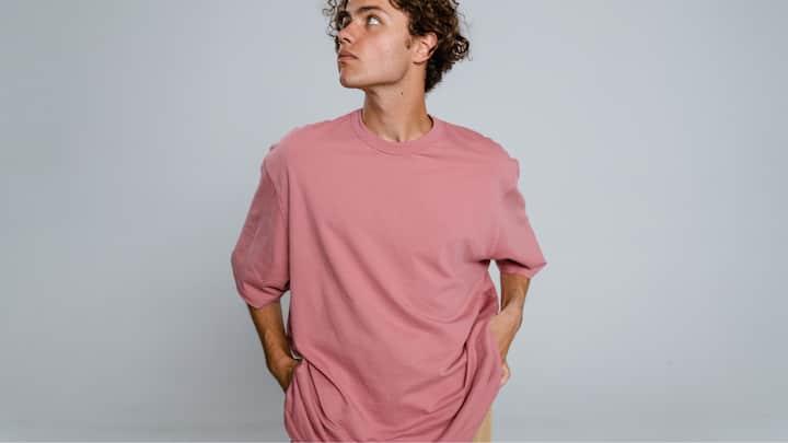 Gender-fluid fashion embraces a wide range of colours beyond traditional gender norms. (Image source: Canva)