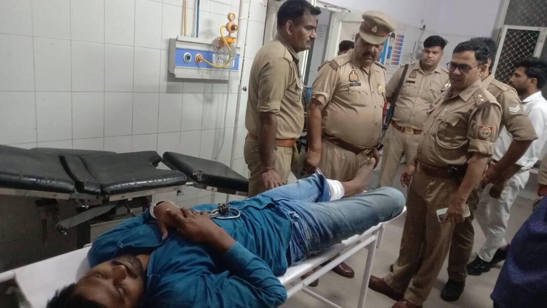 Moradabad News: अपहरण और गोलीबारी के बाद 2 बदमाश गिरफ्तार, एक के पैर लगी गोली Moradabad News police arrested two accused in encounter on cases on firing and kidnapping ann Moradabad News: अपहरण और गोलीबारी के बाद 2 बदमाश गिरफ्तार, एक के पैर लगी गोली