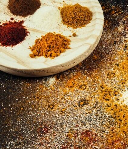 ਫੂਡ ਸੇਫਟੀ ਐਂਡ ਸਟੈਂਡਰਡ ਅਥਾਰਟੀ ਆਫ ਇੰਡੀਆ (FSSAI) ਦੀ ਰਿਪੋਰਟ ਮੁਤਾਬਕ ਮਸਾਲਿਆਂ 'ਚ ਕਈ ਨਾਮੀ ਕੰਪਨੀਆਂ ਦੇ ਕੈਮੀਕਲ ਪਾਏ ਗਏ ਹਨ ਜੋ ਕੈਂਸਰ ਦਾ ਕਾਰਨ ਬਣ ਸਕਦੇ ਹਨ।