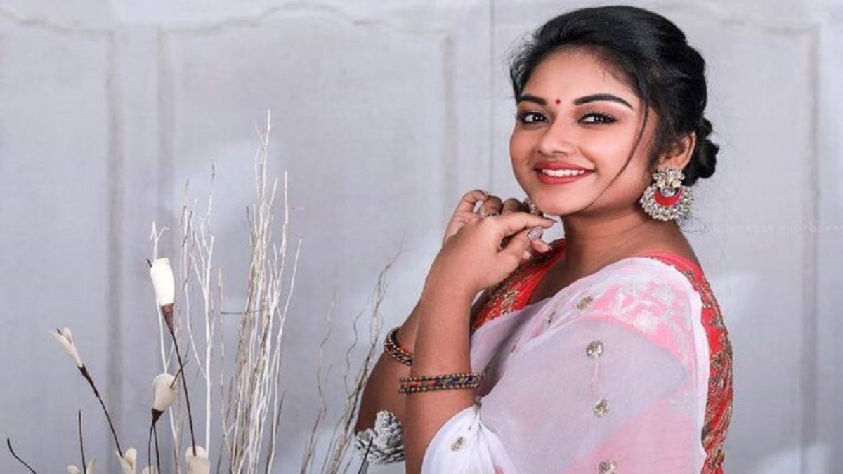 Preethi Sharma : 'மலர்' சீரியல் ஹீரோயின் திடீர் விலகல்! இனி புது கதாநாயகி யார் தெரியுமா?