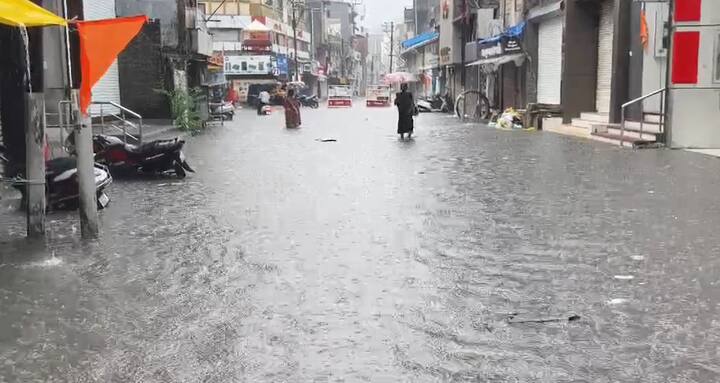 હાલોલમાં પોણો ઈંચ વરસાદ, ઓલપાડ, ગણદેવીમાં પોણો ઈંચ વરસાદ, જામકંડોરણા, પારડી, વાગરામાં પોણો ઈંચ વરસાદ અને ગોંડલ તથા ઉપલેટામાં અડધો ઈંચ વરસાદ ખાબક્યો છે.