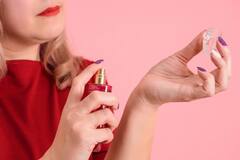 Fashion Tips: गर्मियों में नहीं आएगी आपके पास से बदबू, जानें परफ्यूम लगाने का सही तरीका