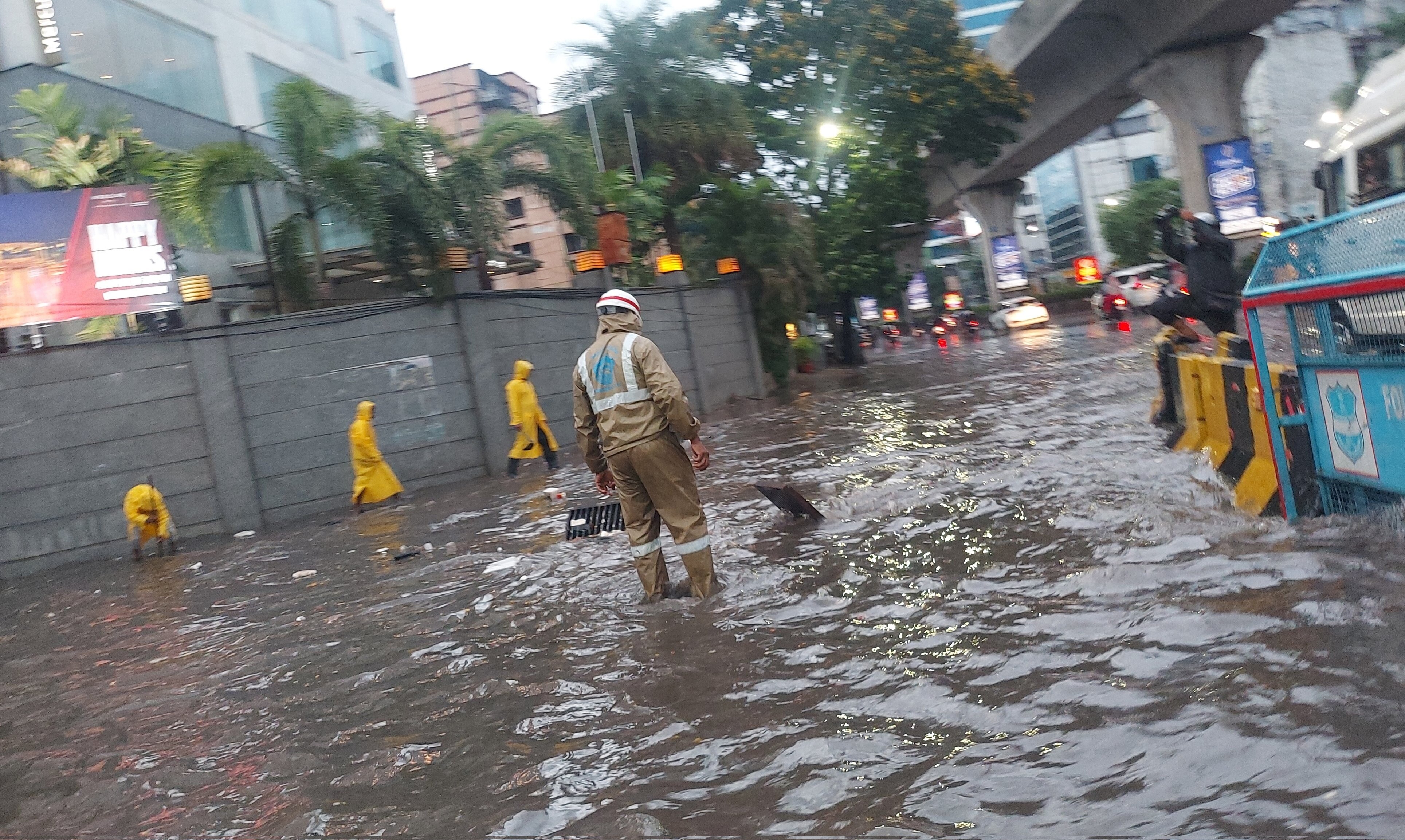 Hyderabad Rains: బంగాళాఖాతంలో అల్పపీడనం ఎఫెక్ట్, హైదరాబాద్‌ సహా పలు జిల్లాల్లో భారీ వర్షం - IMD అలర్ట్