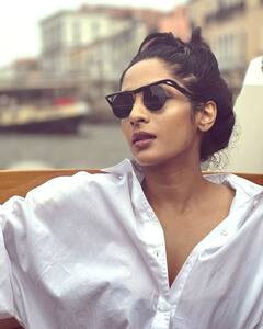 Sriya Reddy: వెకేషన్‌ మోడ్ లో 'సలార్'‌ నటి శ్రియా రెడ్డి - వైట్‌ షర్ట్‌లో హాట్‌ట్రీట్‌ ఇచ్చిన 'డస్కీ' బ్యూటీ
