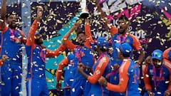 Photos: टीम इंडिया की जीत की खुशी में जश्न में डूबा देश, पागलों की तरह नाचे फैंस, देखें तस्वीरें