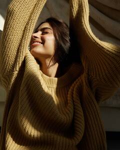 Khushi Kapoor Reminds Us Of The Cozy Charm Of Sweater Weather, See All Pics