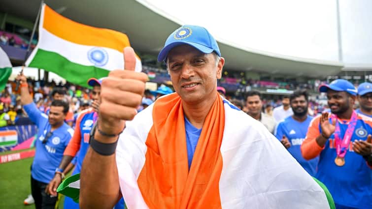 I am unemployed from next week Indian head coach Rahul Dravid video viral amidst T20 World Cup 2024 win Watch: 'मैं अगले हफ्ते से बेरोजगार हूं, कोई काम हो तो...',  टी20 वर्ल्ड कप में भारत की जीत के बाद राहुल द्रविड़ का वीडियो वायरल