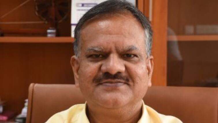 Manoj Kumar Singh will be new Chief Secretary of UP Durga Shankar Mishra did not get extension मनोज कुमार सिंह होंगे यूपी के नए मुख्य सचिव, दुर्गा शंकर मिश्रा को नहीं मिला सेवा विस्तार