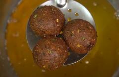 Beetroot Kola Urundai : சுவையான பீட்ரூட் கோலா உருண்டை செய்வது எப்படி?