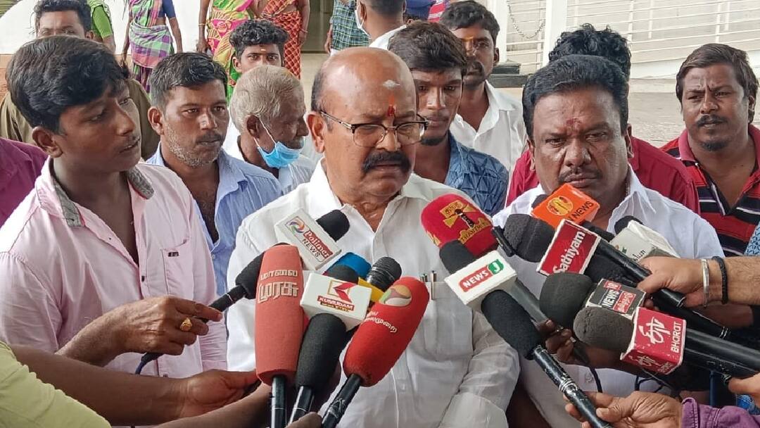 உடுமலையில் கள்ளச்சாராய விற்பனை நடைபெறுகிறது - பொள்ளாச்சி ஜெயராமன் குற்றச்சாட்டு