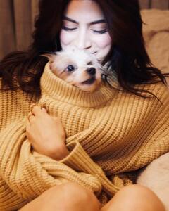 Khushi Kapoor Reminds Us Of The Cozy Charm Of Sweater Weather, See All Pics