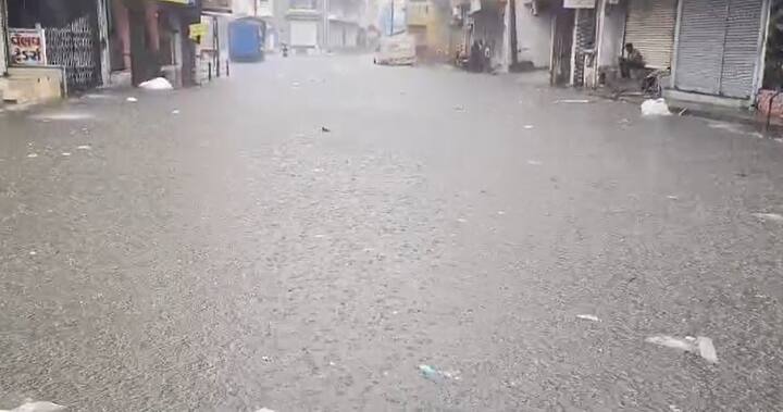 જાંબુઘોડામાં એક ઈંચ વરસાદ, પલસાણામાં એક ઈંચ વરસાદ, ધરમપુરમાં એક ઈંચ વરસાદ, ડભોઈમાં પોણો ઈંચ વરસાદ, કામરેજમાં પોણો ઈંચ વરસાદ, જેતપુરમાં પોણો ઈંચ વરસાદ