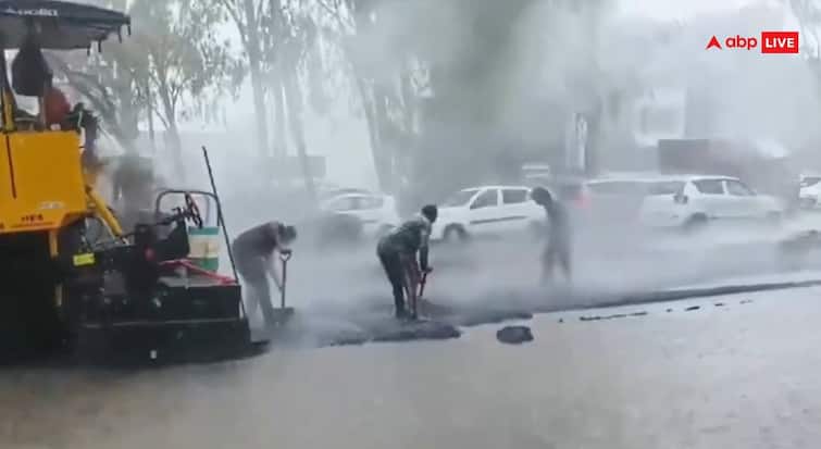 Haryana Road Construction Amid Heavy Rainfall Viral Video Congress INC Targets BJP on Social Media  भारी बारिश के बीच हरियाणा में बनाई जा रही नई सड़क? कांग्रेस का तंज- BJP की नई टेक्नोलॉजी आई है