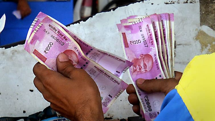 RBI Reports 97.87 Per Cent Of Rs 2000 Banknotes Returned To Banking System RBI Reports 97.87 Per Cent Of Rs 2000 Banknotes Returned To Banking System
