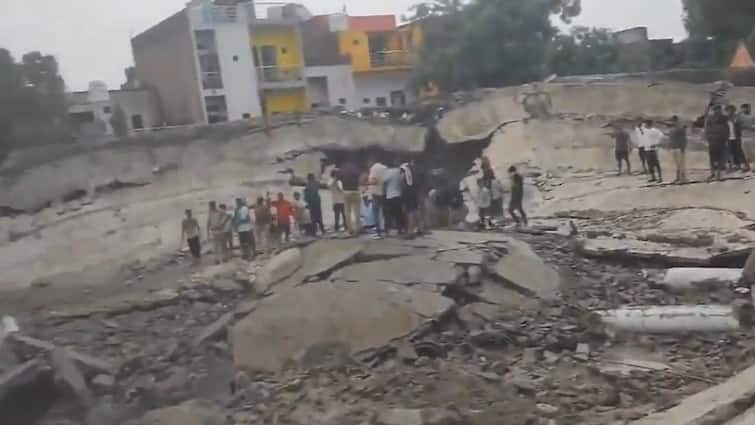 Mathura Water tank collapses two women killed 12 injured after being hit by debris UP News: मथुरा में पानी की टंकी ढही, मलबे की चपेट में आयी दो महिलाओं की मौत, 12 घायल