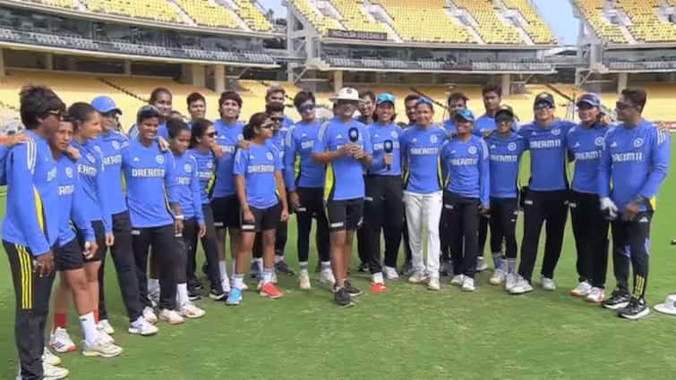 India Women Team Send Special Message To Men's Team After Their T20 World Cup Triumph Watch Video: உலகக் கோப்பையை வென்ற இந்திய அணிக்காக மகளிர் அணி வெளியிட்ட வைரல் வீடியோ!