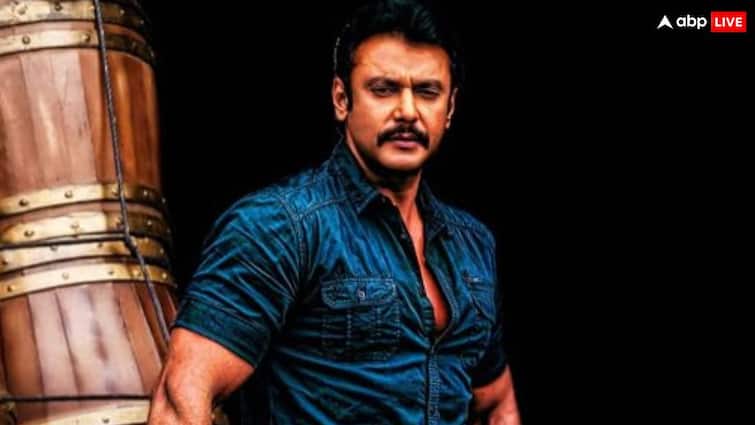 Reel hero turns real life villain Kannada superstar Darshan arrested in fans murder case कन्नड़ स्टार दर्शन से जेल में मिलने पहुंची फैमिली, फूट-फूटकर रोया एक्टर, जानें क्या है मामला