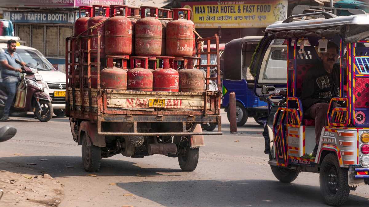 LPG Prices: Govt Slashes Commercial 19 Kg LPG Cylinder Prices By Rs 30, Effective July 1