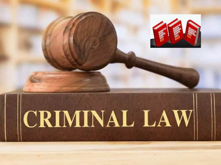 New Laws: These are the 3 special benefits of the new law? E-FIR, facility of online decision making and trial through video conferencing New Criminal Laws : આ ખાસ છે 3 નવા કાયદાનાં ફાયદા ? ઈ-એફઆઈઆર, ઓનલાઈન નિર્ણયો લેવાની સુવિધા અને વીડિયો કોન્ફરન્સિંગ દ્વારા ટ્રાયલ