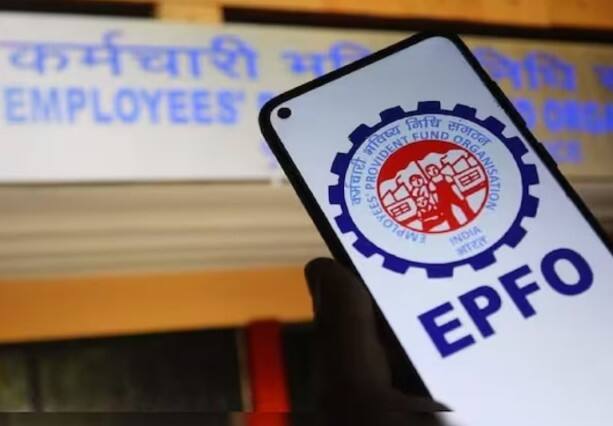 આ પછી આ માહિતી કંપની (એમ્પ્લોયર) દ્વારા મંજૂર કરવામાં આવશે. છેલ્લે, તમે KYC વિભાગમાં નવી બેંક વિગતો જોશો.