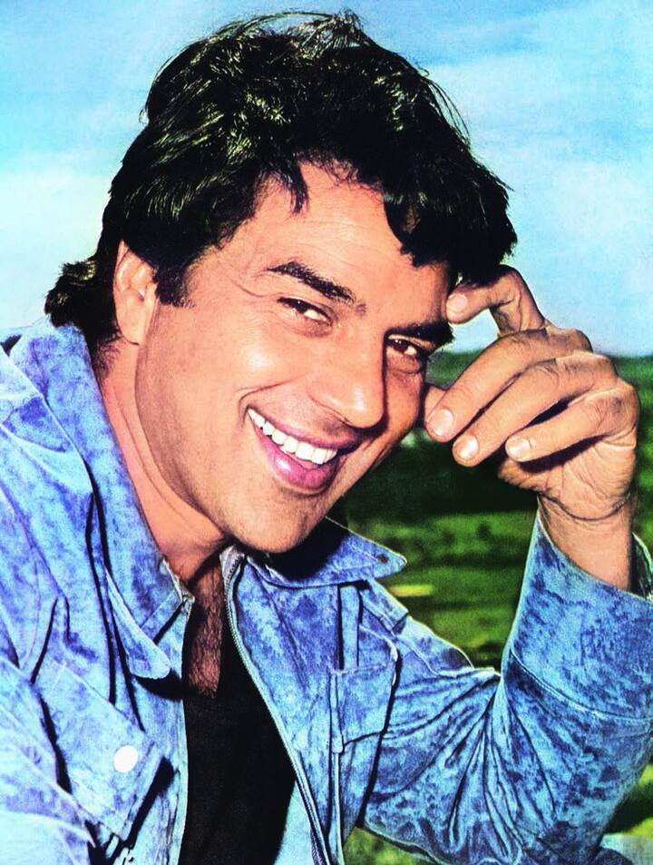 जॉनी ने आगे कहा कि, धर्मेंद्र की बात सुनकर उस शख्स ने कहा कि मैं नहीं मानता तुम धर्मेंद्र हो, मैं कैसे मानूं. इसके बाद धर्मेंद्र ने उस शख्स को एक जड़ दिया और पूछा कि अब यकीन आया कि मैं धर्मेंद्र हूं.