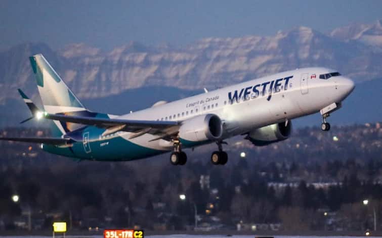 Canada airline West Jet cancels more than 400 flights after a surprise strike by mechanics union Canada Airline Westjet : कनाडा में अचानक क्यों 400 से ज्यादा फ्लाइटें हुईं कैंसिल, 50 हजार लोग परेशान, वजह जानकर हो जाएंगे हैरान