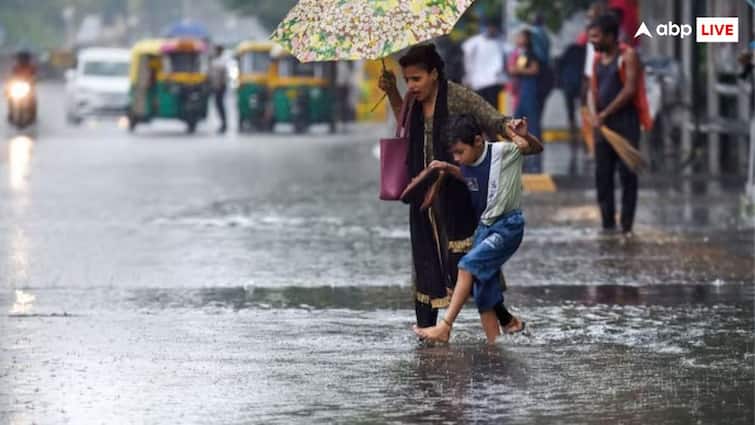 Rain in Chandni Chowk and drought in Lakshmi Nagar how does this mess happen in the weather चांदनी चौक में बारिश और लक्ष्मी नगर में सूखा, मौसम में कैसे होता है यह गड़बड़झाला?