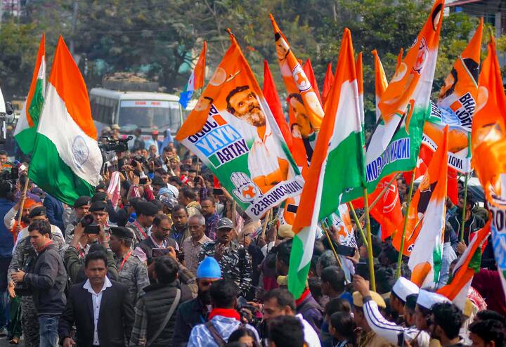 सीसामऊ से क्या आलोक मिश्रा कांग्रेस के उम्मीदवार होंगे? यह पूछे जाने पर कांग्रेस नेता बोले कि नहीं. उनकी लड़ने की मंशा नहीं है.
