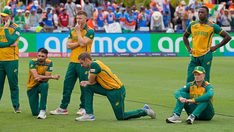 Team India Fans supported south africa after loss final T20 WOrld Cup 2024 aiden markram T20 WC 2024: खिताब गंवा चुकी अफ्रीकी टीम का सपोर्ट करने पहुंचे भारतीय फैंस, वीडियो जीत लेगा आपका दिल