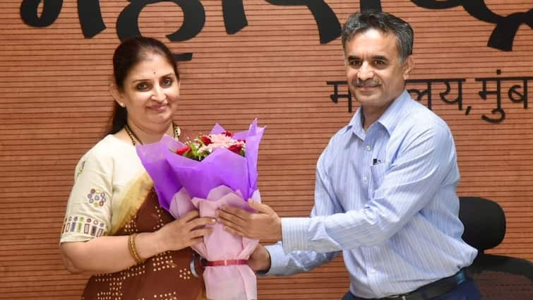 Maharashtra Gets First-Ever Woman Chief Secretary As Sujata Saunik Takes  Charge