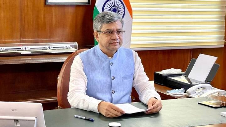 एक रिपोर्ट के अनुसार सुपर ऐप को बनाने में तकरीबन 90 करोड़ रुपये का खर्चा आएगा. फिलहाल इसे तीन साल से ज्यादा का वक्त लग सकता है