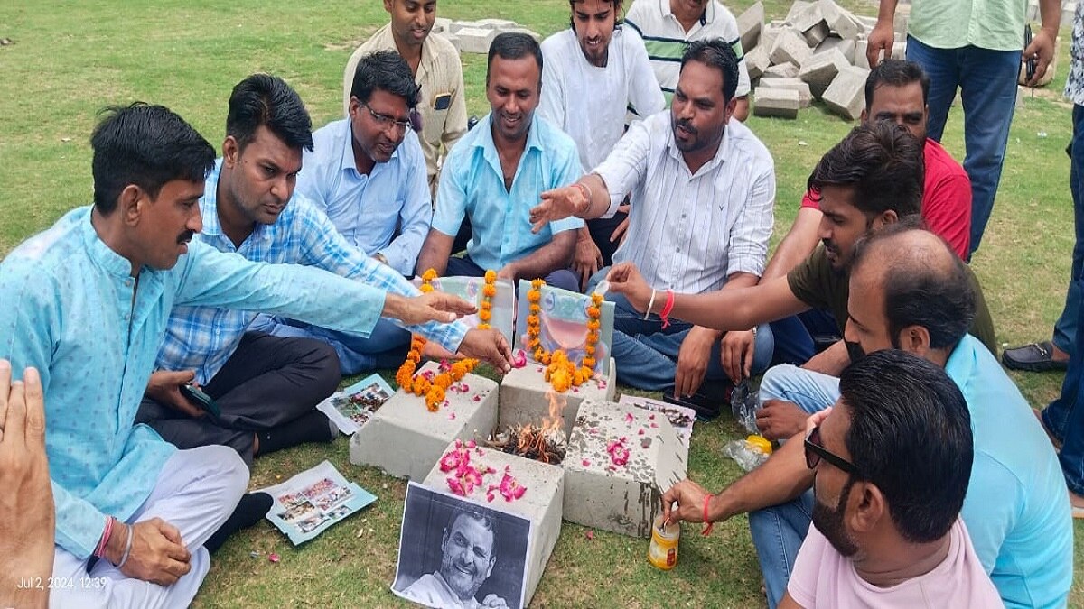 राहुल गांधी के बयान के खिलाफ कोटा में विरोध, ‘सद्बुद्धि’ के लिए कराई गई ‘मेंढकों’ की शादी