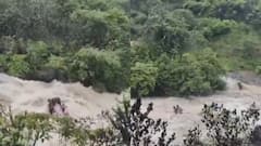 महाराष्ट्र: पुणे झरने में बहे सभी 5 लोगों के शव बरामद, प्रशासन ने की इन जगहों पर न जाने की अपील