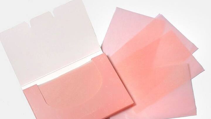 Always keep Blotting papers handy- Blotting sheets are used to easily and quickly eliminate excess oil from the skin's surface while maintaining your makeup. Unlike using additional layers of powder, which can sometimes cake up or change the texture of your makeup, blotting papers provide a lightweight and discrete solution to combat shine throughout the day. (Image Source: Instagram/beautyconnoisseur_ng)