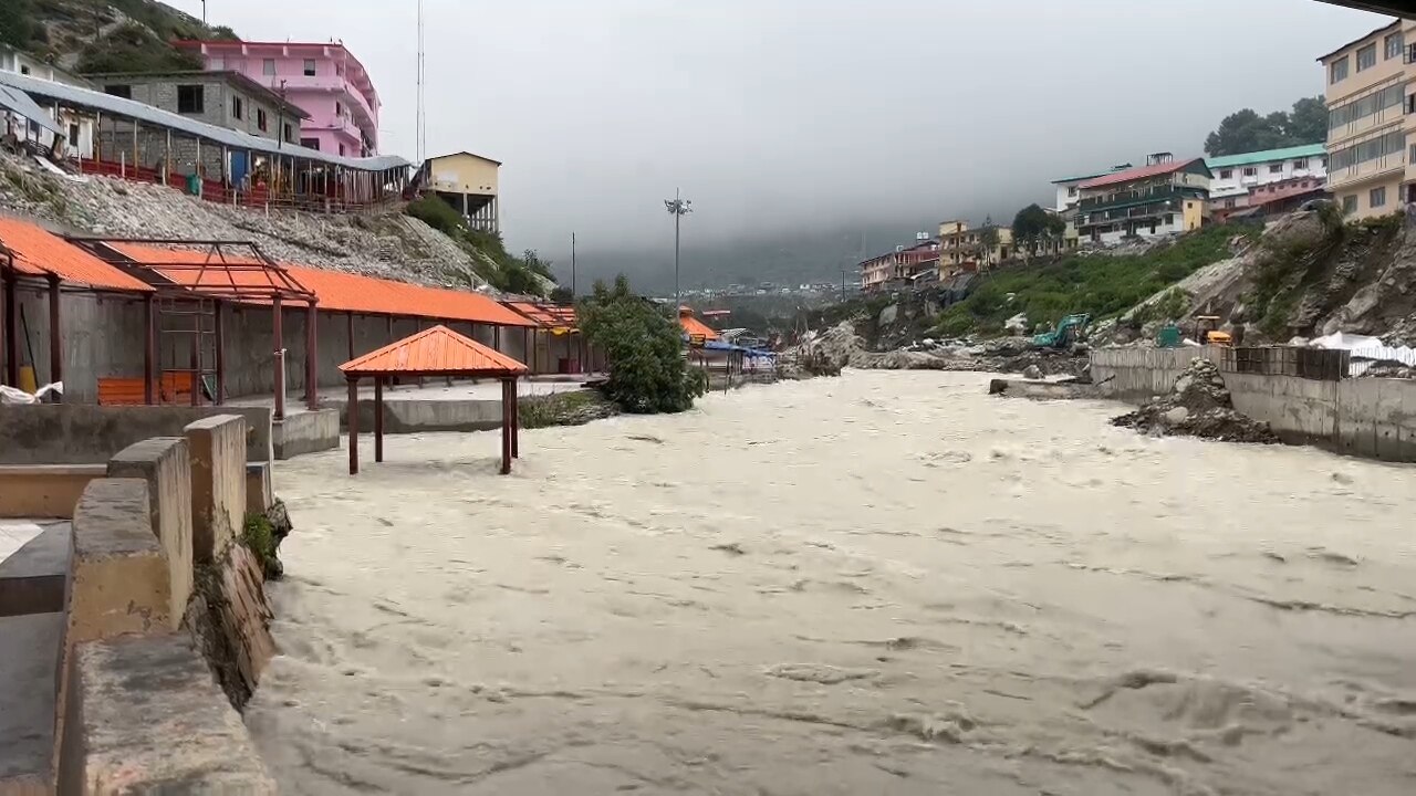 Uttarakhand Rain: उत्तराखंड में भारी बारिश से अलकनंदा का जलस्तर बढ़ा, सुरक्षा के लिहाज से कई गांव कराए गए खाली