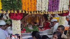 Ashadhi Wari 2024 : तुकाराम महाराजांच्या पालखीचं पुण्यातून प्रस्थान; 2 दिवसांच्या मुक्कामानंतर पालखी पंढरपूरच्या दिशेने मार्गस्थ, पाहा फोटो