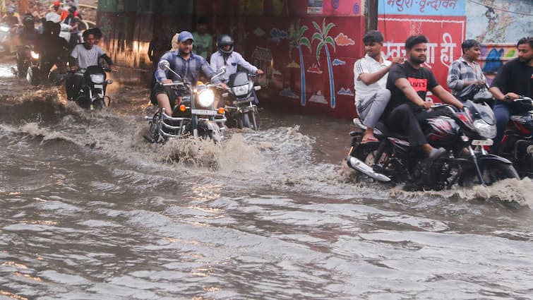 IMD Weather Update Today Heavy Rain In Delhi Uttarakhand Gujarat Assam Meghalaya Red Orange Alert Weather Update: Heavy Rain Likely To Continue In Delhi, Uttarakhand & Gujarat, IMD Issues Alert. Check Details