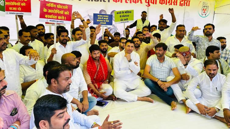 Madhya Pradesh Youth Congress Satyagraha on MP Nursing Scam CM Mohan Yadav ANN MP नर्सिंग घोटाले में सियासत तेज, यूथ कांग्रेस ने शुरू किया सत्याग्रह, सरकार पर लगाए गंभीर आरोप