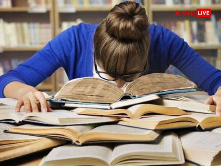 किसी जातक की कुंडली में यदि गुरु ग्रह की स्थिति मजबूत हो तो उसे प्रतियोगी परीक्षा के क्षेत्र में जबरदस्त सफलता मिलती है और उसका करियर चमक जाता है. लेकिन कुंडली में गुरु के कमजोर होने पर प्रतियोगी परीक्षा में सफलता नहीं मिलती और इसके लिए सालों संघर्ष करना पड़ता है.