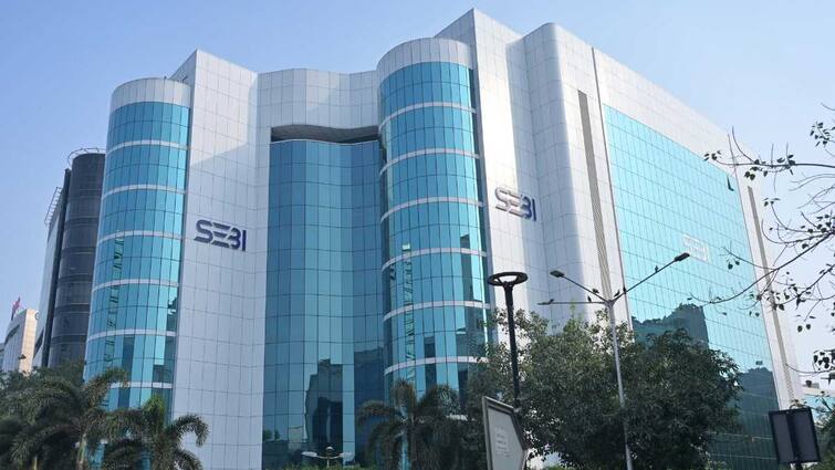 SEBI Urges MIIs To Levy Uniform Charges On Members, Discount Brokers To Feel Impact On Revenue SEBI Urges MIIs To Levy Uniform Charges On Members, Discount Brokers To Feel Impact On Revenue