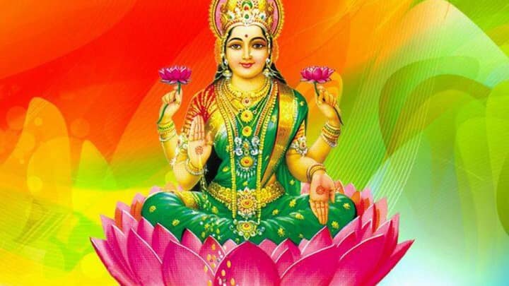 বৃহস্পতিবার নারায়ণের বিগ্রহের সামনে ঘিয়ের প্রদীপ জ্বালালে তাঁর আশীর্বাদ বর্ষিত হয় ভক্তের উপরে। ফলে সহজেই সমস্ত সমস্যা কেটে যাওয়ার পাশাপাশি তাঁর আনুকূল্য পাওয়া যায়।(ছবি সৌজন্য-এবিপি নিউজ)