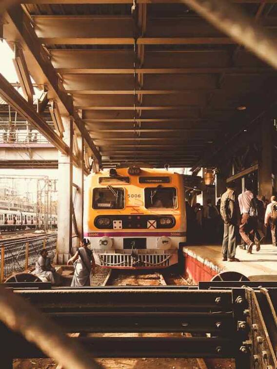 रेलवे में महिलाओं को क्या-क्या मिलते हैं अधिकार?