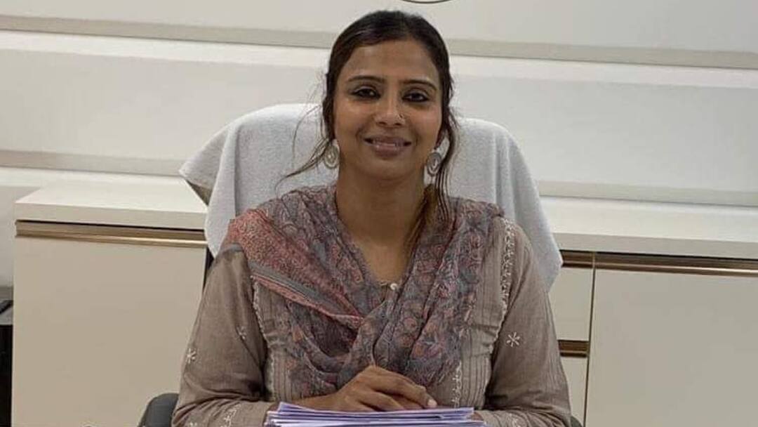 UP IAS officer Kinjal Singh filed case against YouTuber usman saifi यूपी की चर्चित IAS अधिकारी किंजल सिंह ने यूट्यूबर पर दर्ज कराया मुकदमा, जानें- क्या है पूरा मामला