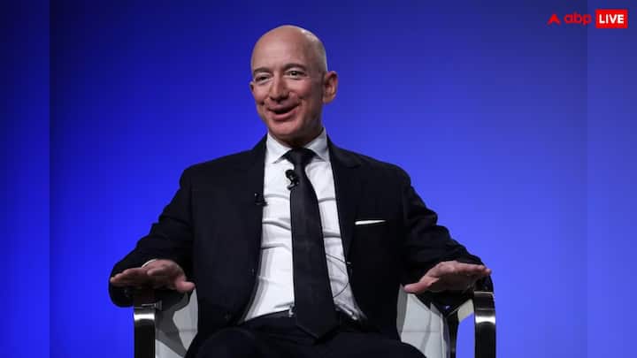 इसके अलावा जेफ बेजोस को अपने बच्चों के साथ उनके स्कूल जाने से पहले नाश्ता करना बेहद पसंद है. जेफ के अनुसार बच्चों के साथ नाश्ता करना उनके लिए सबसे ज्यादा जरूरी है इसलिए वे अपनी पहली मीटिंग सुबह 10 बजे रखते हैं.