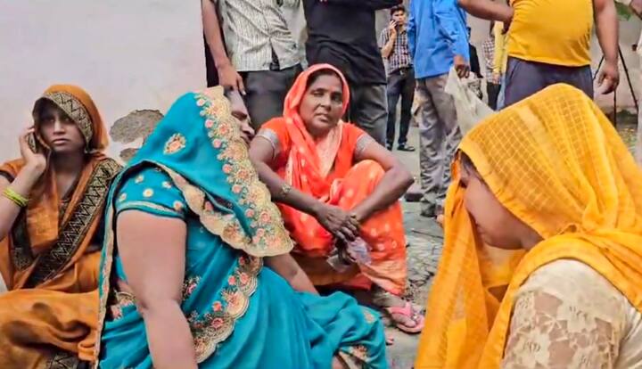 पटियाली के सीओ ने बताया कि ‘भोले बाबा’ के रूप में ख्याति पाने वाले सूरज पाल ने बहादुर नगर की अपनी संपत्ति को ट्रस्ट बनाकर “केयर टेकर” नियुक्त किया.
