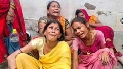 हाथरस कांड का सबूत छिपाने के लिए बाबा के सेवकों ने खेत में फेंकी चप्पलें, अब तक 121 की मौत